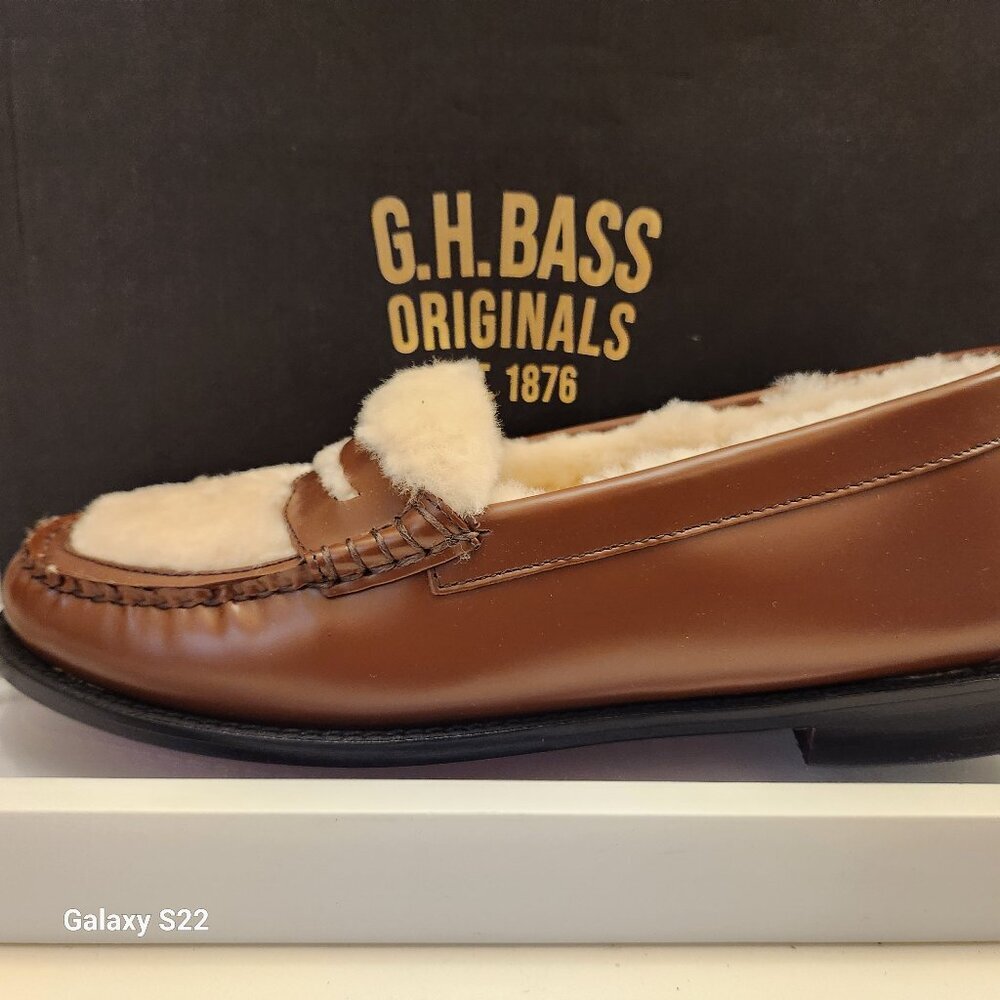 G. H Bass "Whitney" Shearling Whiskey Loafers. NIB. Size 7.5